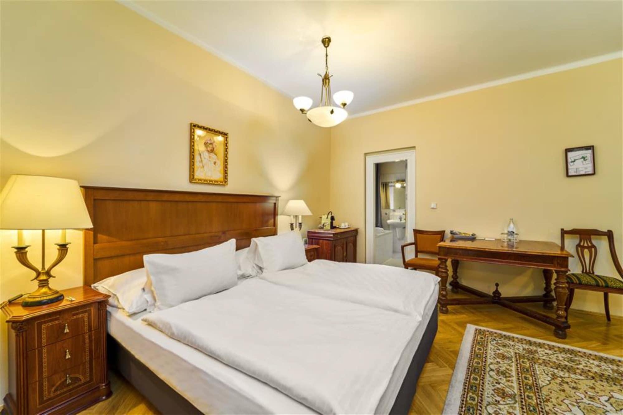 Josephine Old Town Square Hotel - Czech Leading Hotels Πράγα Εξωτερικό φωτογραφία