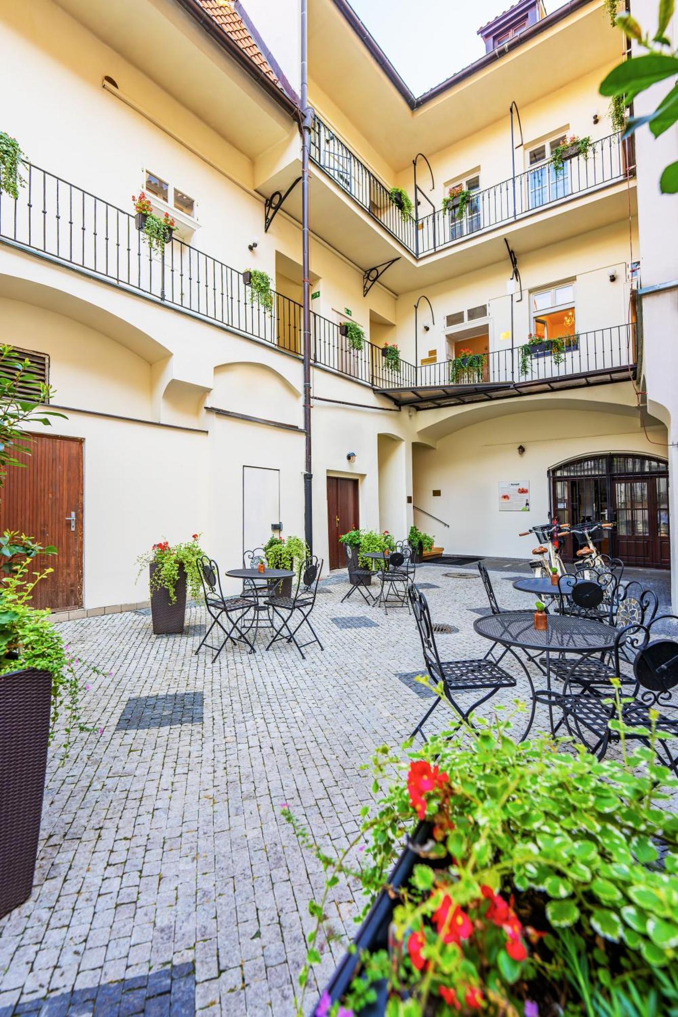 Josephine Old Town Square Hotel - Czech Leading Hotels Πράγα Εξωτερικό φωτογραφία